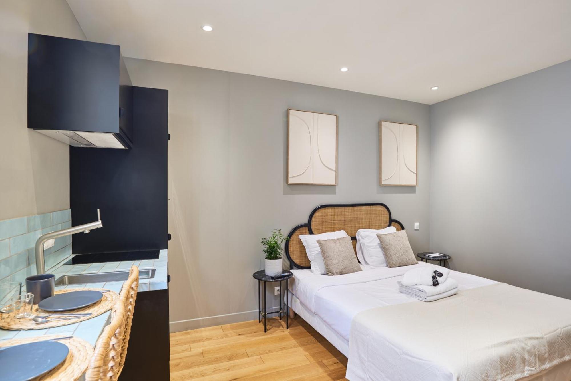 Centre De By Prestige Parigi